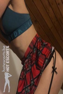 Verleidelijke Yara Escort Denderleeuw