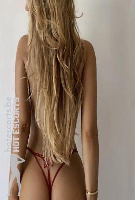 Verleidelijke Jolien  Escort De Panne